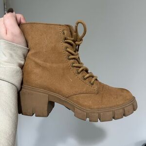 Universal Thread Tan Lace-Up Ankle Boots